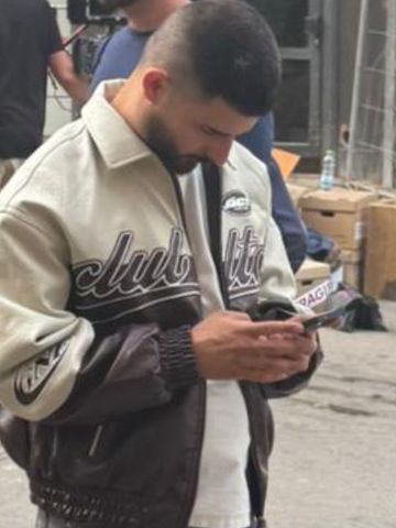 מה עושה עדן חסון באמצע הרחוב?