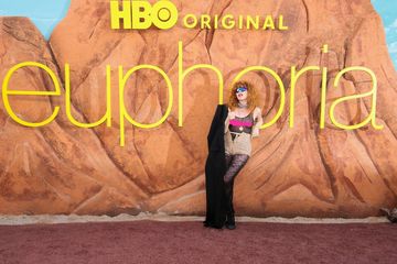 דרמה בשמיים: הכוכבת גורשה מטיסה